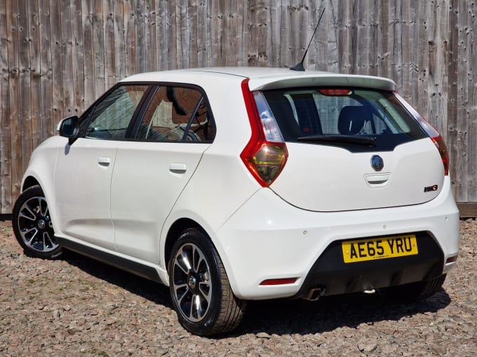 2015 Mg Mg3