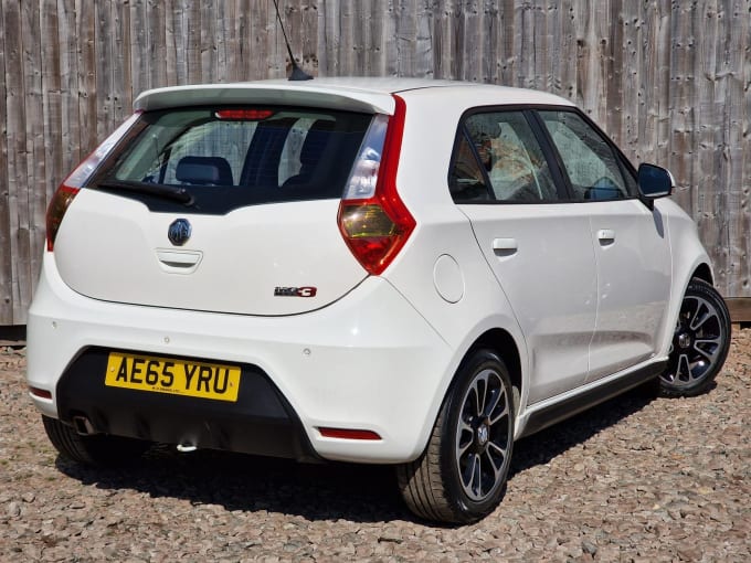 2015 Mg Mg3