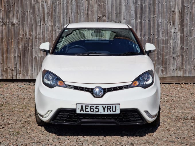 2015 Mg Mg3