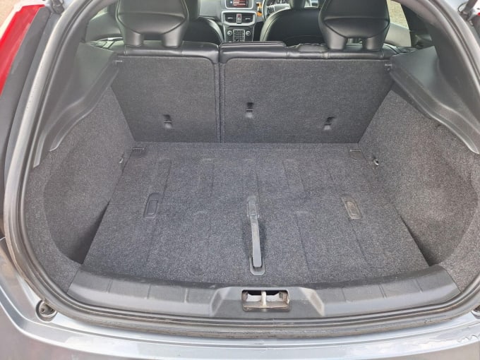 2017 Volvo V40