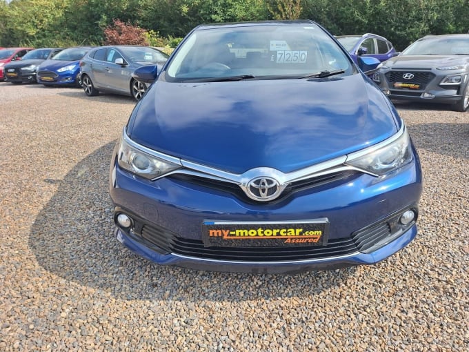 2016 Toyota Auris