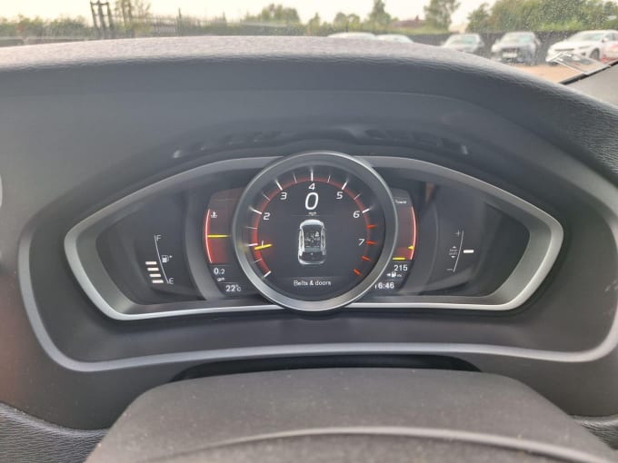 2017 Volvo V40