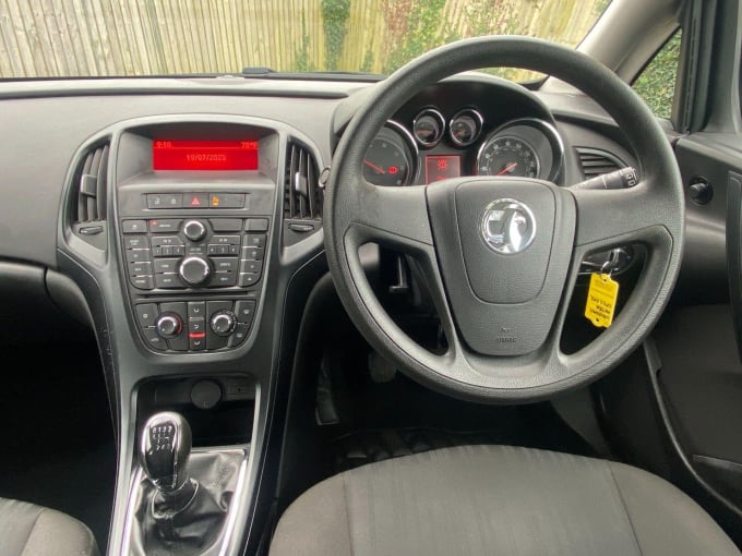2012 Vauxhall Astra