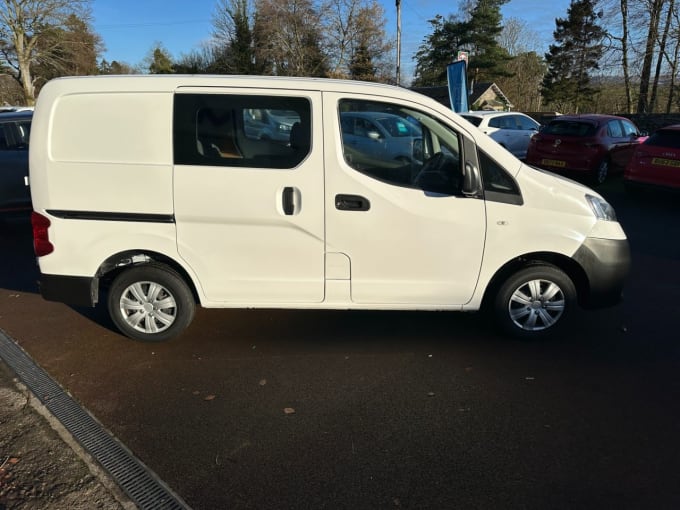 2025 Nissan Nv200