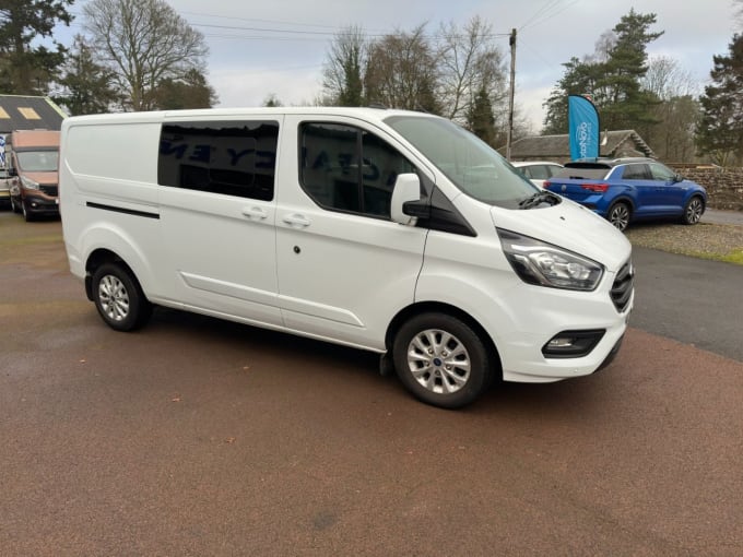 2025 Ford Transit Custom