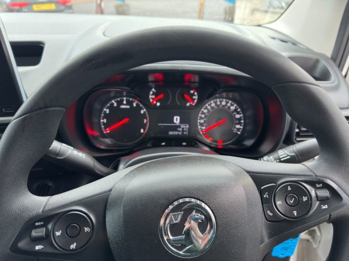 2025 Vauxhall Combo