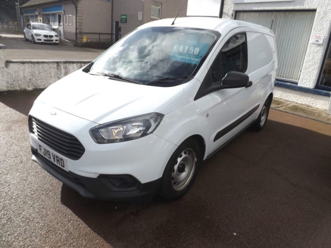 2025 Ford Transit Courier