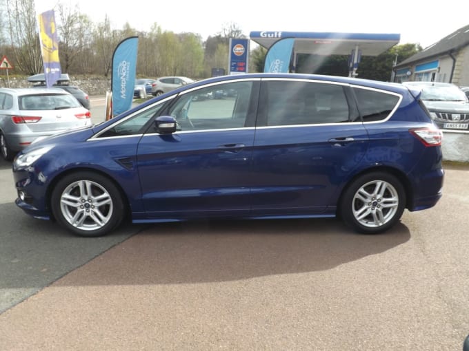 2025 Ford S-max
