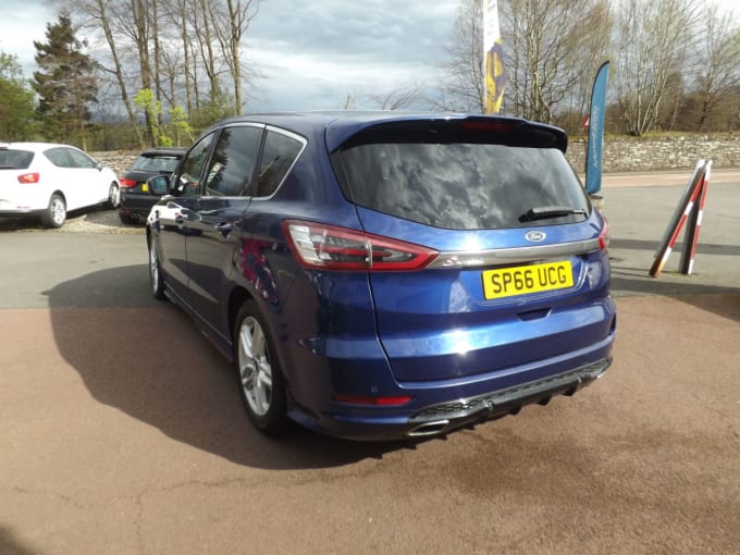 2025 Ford S-max
