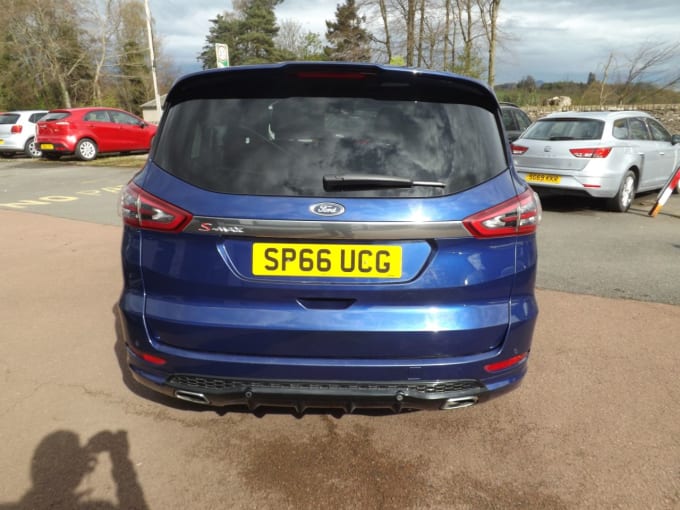2025 Ford S-max