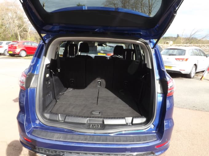 2025 Ford S-max