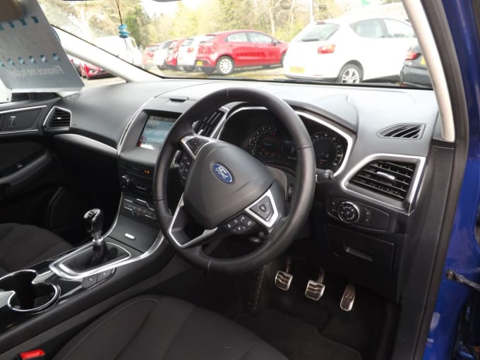 2025 Ford S-max
