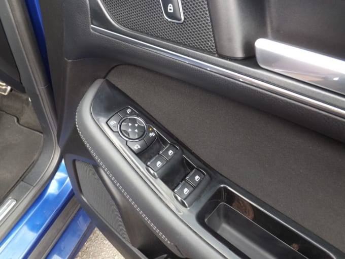 2025 Ford S-max