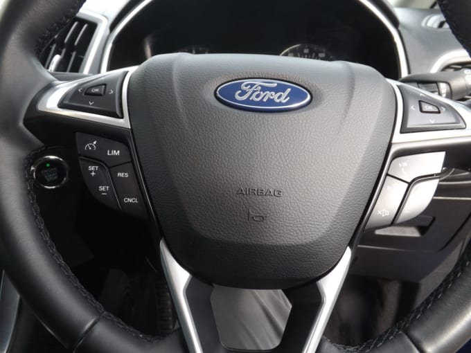 2025 Ford S-max