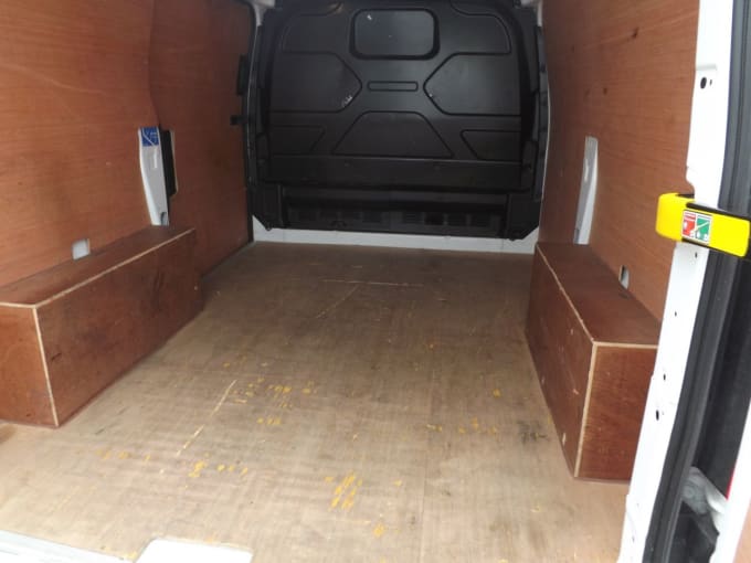 2025 Ford Transit Custom