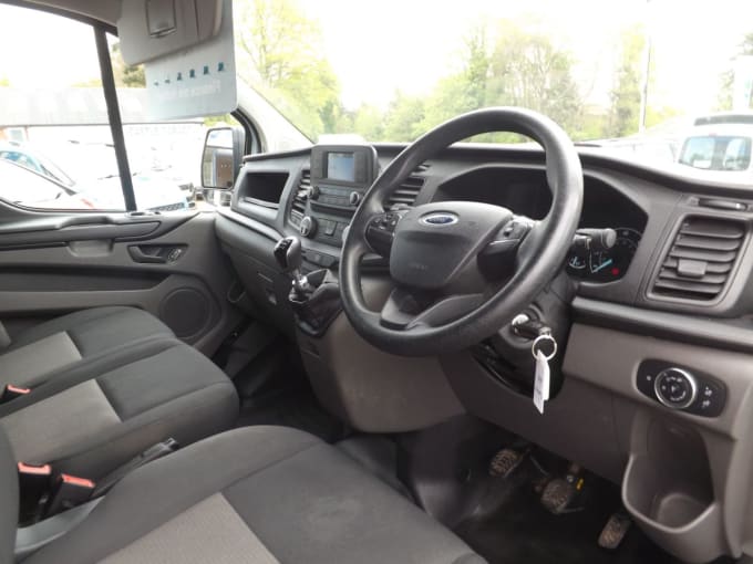 2025 Ford Transit Custom