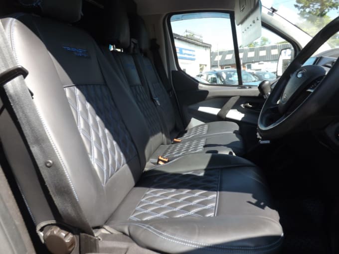 2025 Ford Transit Custom