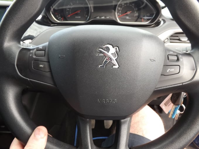 2025 Peugeot 208