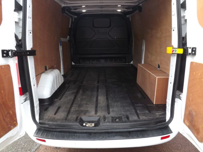 2025 Ford Transit Custom