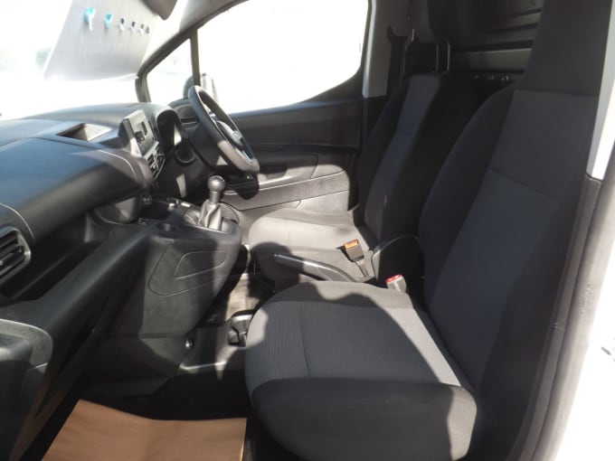 2025 Vauxhall Combo