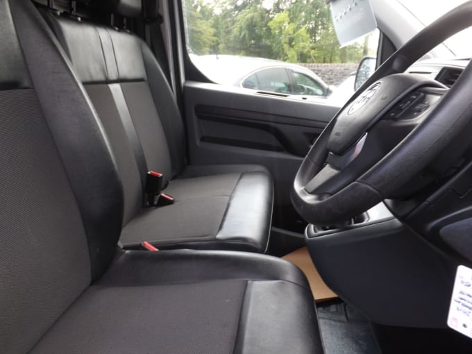 2025 Vauxhall Vivaro