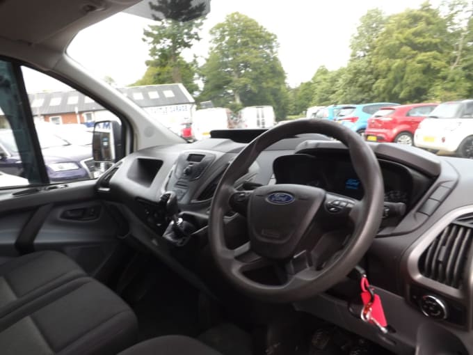 2025 Ford Transit Custom