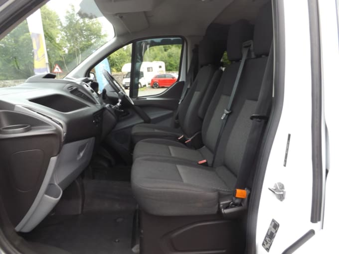 2025 Ford Transit Custom