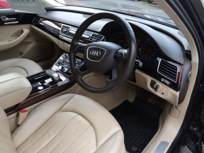 2025 Audi A8
