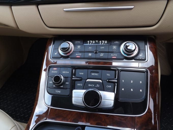 2025 Audi A8