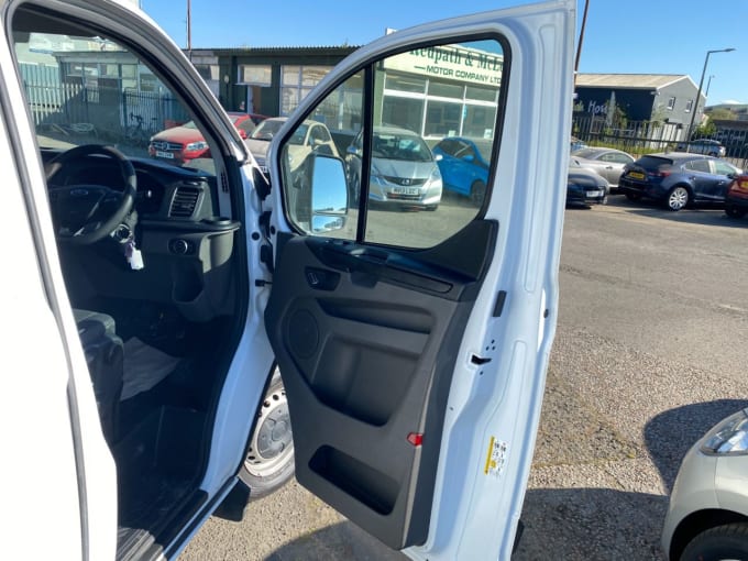 2025 Ford Transit Custom