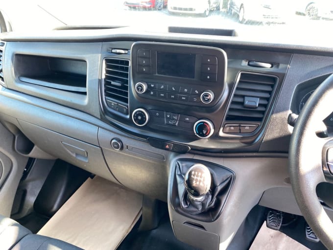 2025 Ford Transit Custom