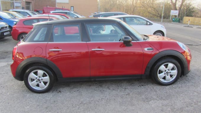 2025 Mini Hatch