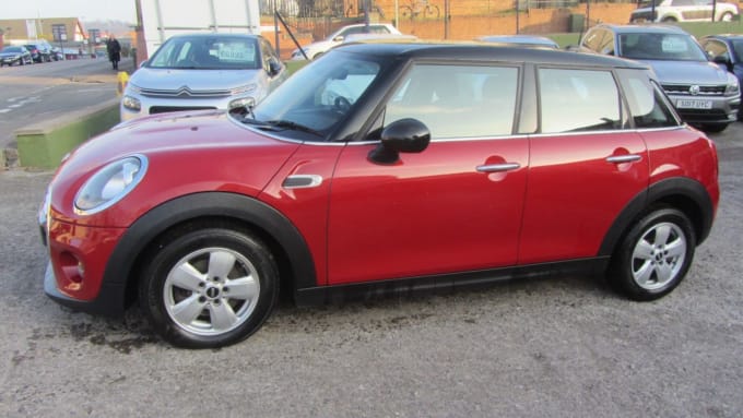 2025 Mini Hatch