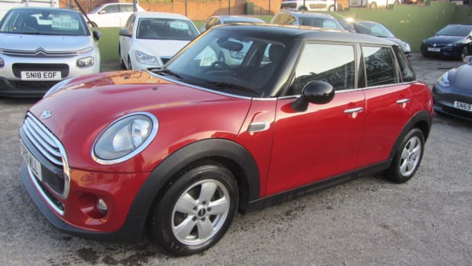 2025 Mini Hatch