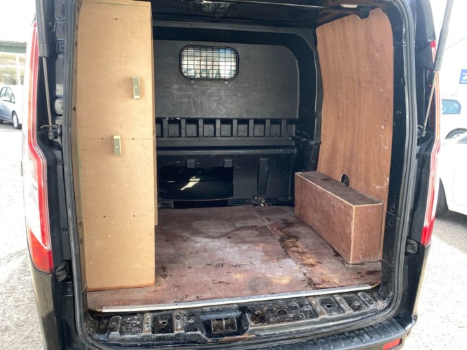 2025 Ford Transit Custom