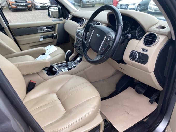 2025 Land Rover Discovery 4