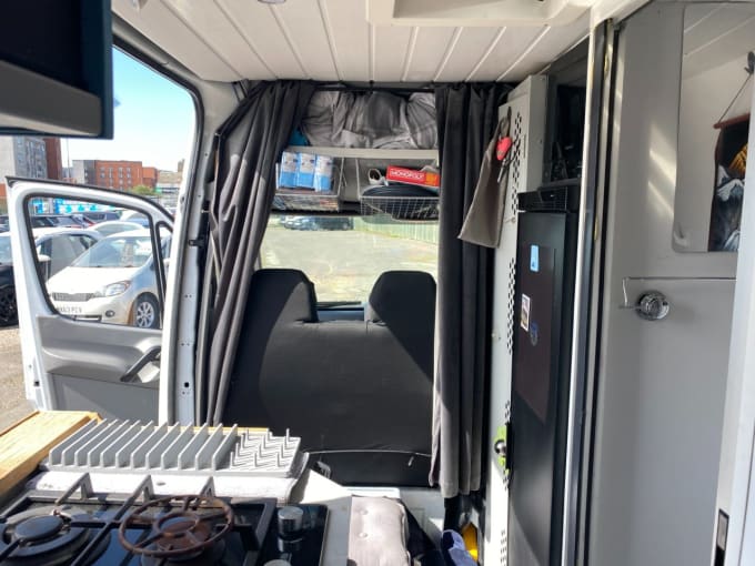 2025 Mercedes-benz Sprinter