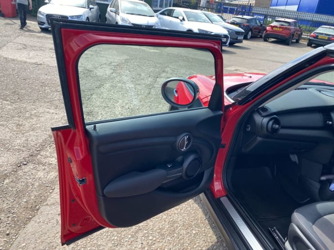 2025 Mini Hatch