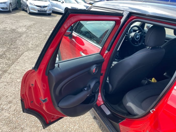 2025 Mini Hatch
