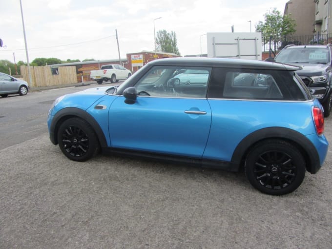 2025 Mini Hatch