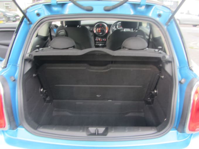 2025 Mini Hatch