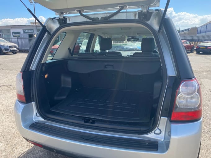 2025 Land Rover Freelander 2