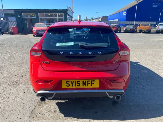 2025 Volvo V40