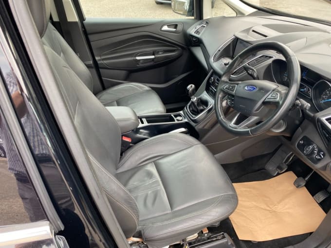 2025 Ford C-max