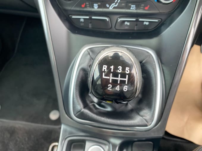 2025 Ford C-max