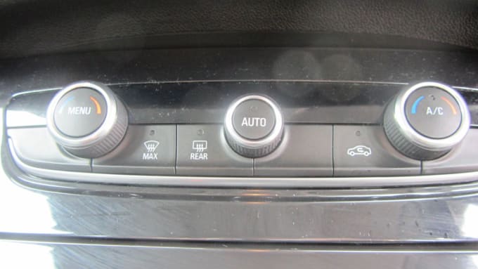 2025 Vauxhall Grandland X