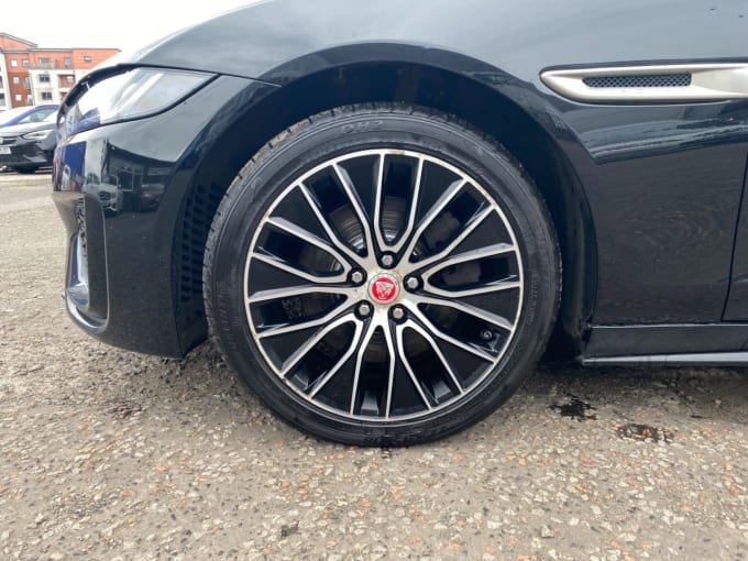 2025 Jaguar Xe