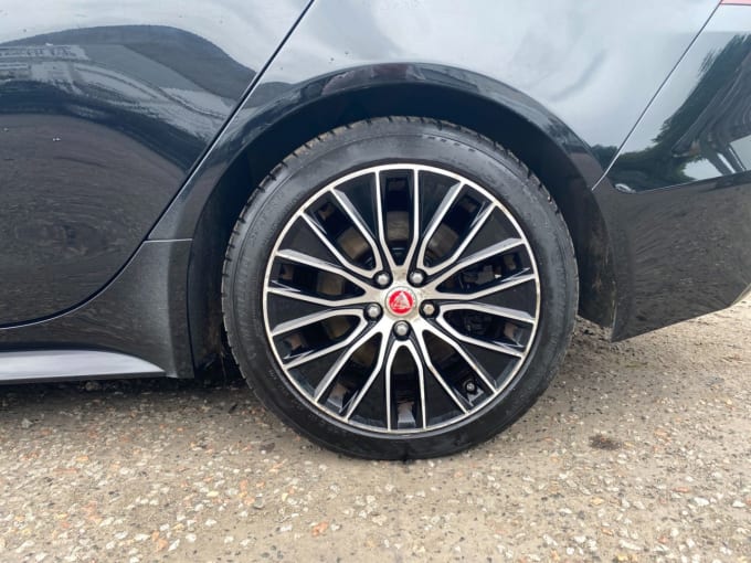 2025 Jaguar Xe