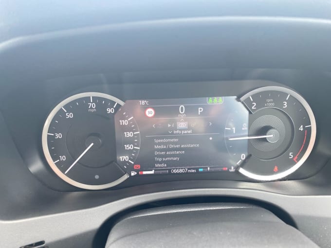 2025 Jaguar Xe