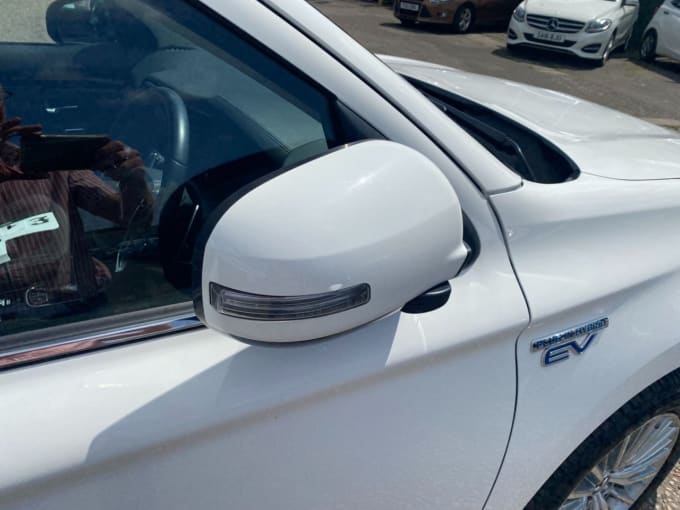 2025 Mitsubishi Outlander
